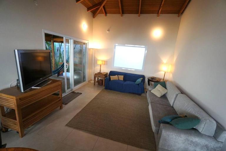 Casa para 9 pessoas a 400m da praia com AC - B&B São Sebastião