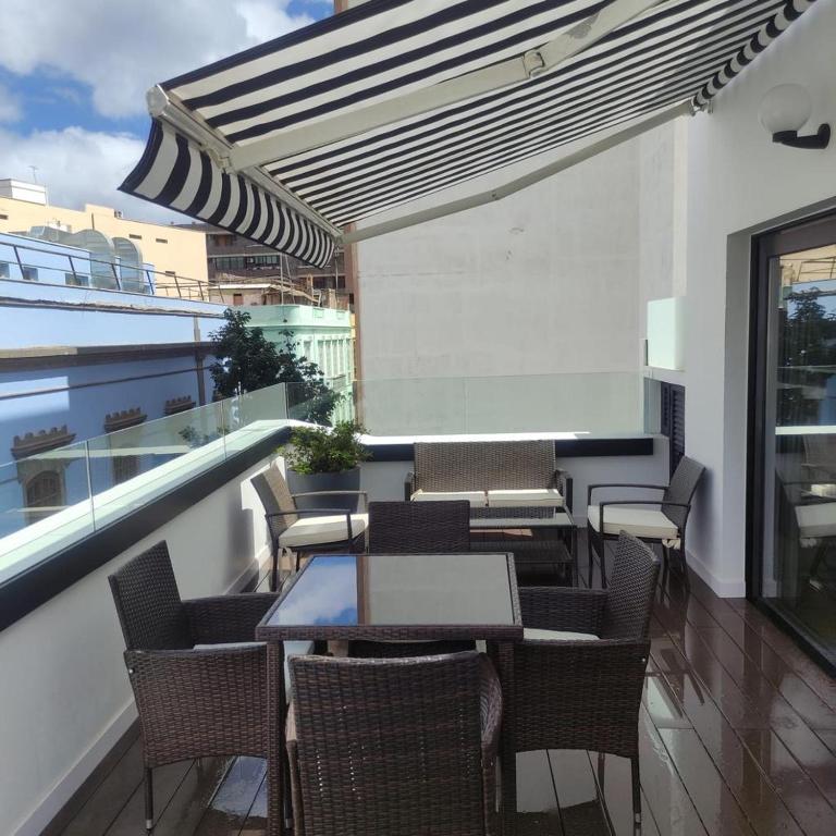 Apartamentos Los Dragos - Ático (Penthouse) - B&B Las Palmas de Gran Canaria