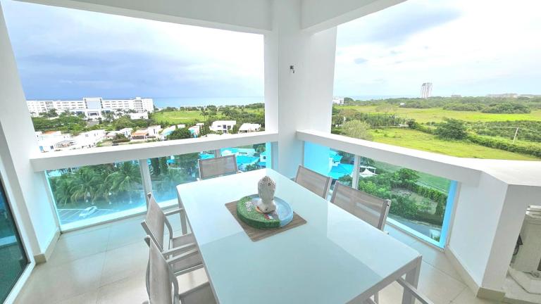 Large Apartment with Ocean View - Bed and Breakfast Playa Blanca