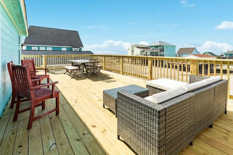 Across the Pass - Triple Water Views & 3 Sea Decks! - B&B Freeport