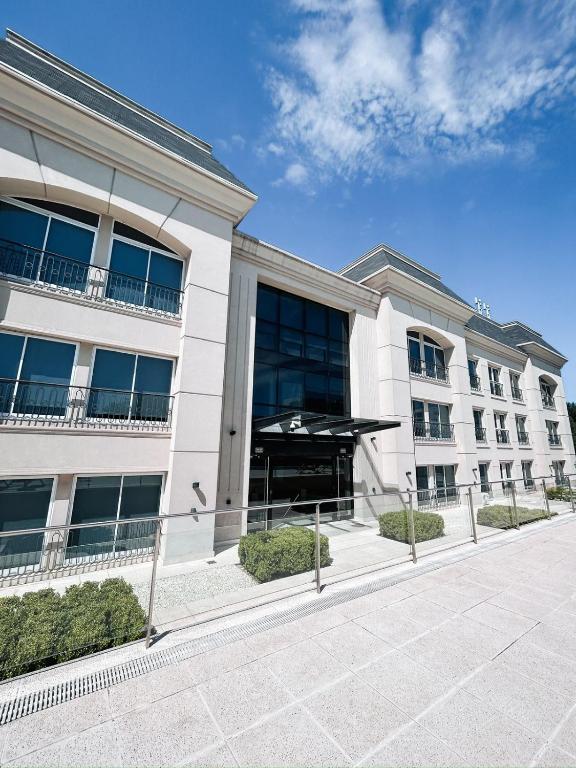 Apart France - Un dormitorio con gim, piscina y estacionamiento - Ferienwohnung Río Cuarto