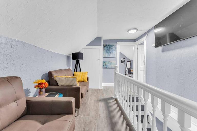 Quaint 2 Bedrooms in Historic Little Italy - B&B Ambler Heights