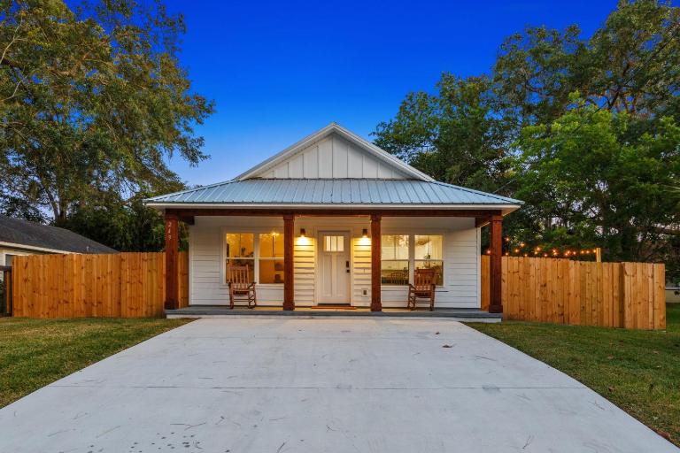 Quaint Cottage & Family Friendly Retreat - Chambres d'hôtes Saint Augustine