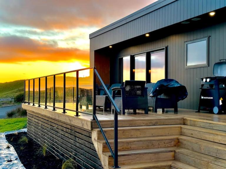 Luxury Absolute Ocean View Lodge - B&B Waverley