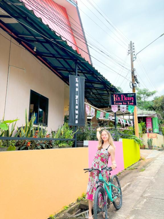 Les Fleurs House - B&B Khao Lak