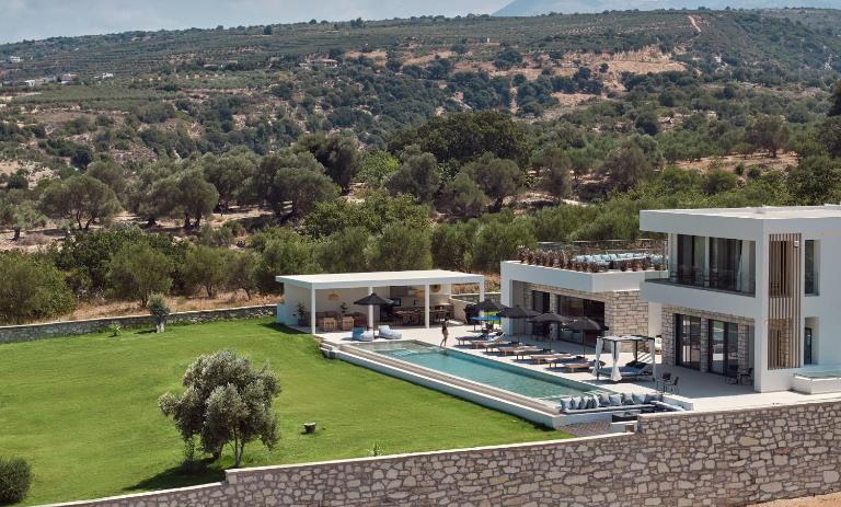 Gavras Exclusive Villas, with Infinity Pools, Spa Whirlpools & SeaViews, By ThinkVilla - B&B Píkris