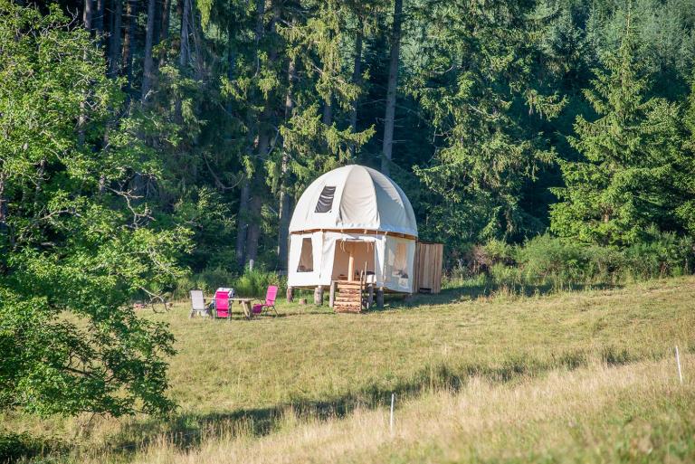Dôme en pleine nature - Bed and Breakfast Lusse