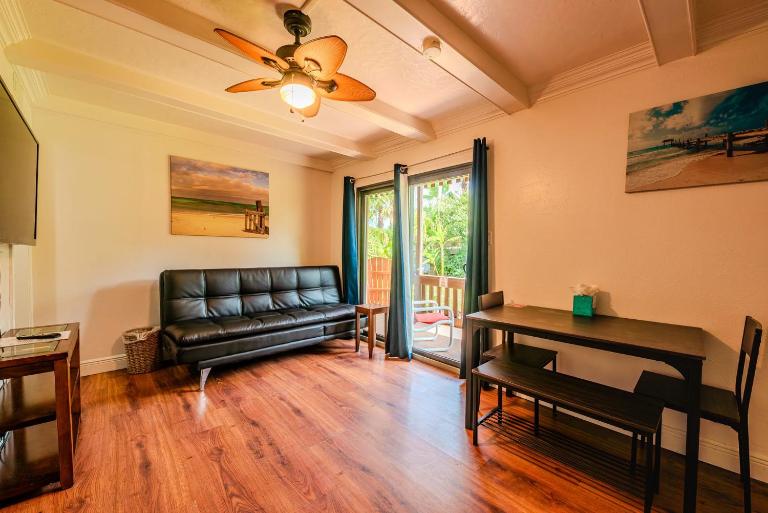 Toucans Retreat Tranquil 1BR Condo with Patio 102 - B&B South Padre Island