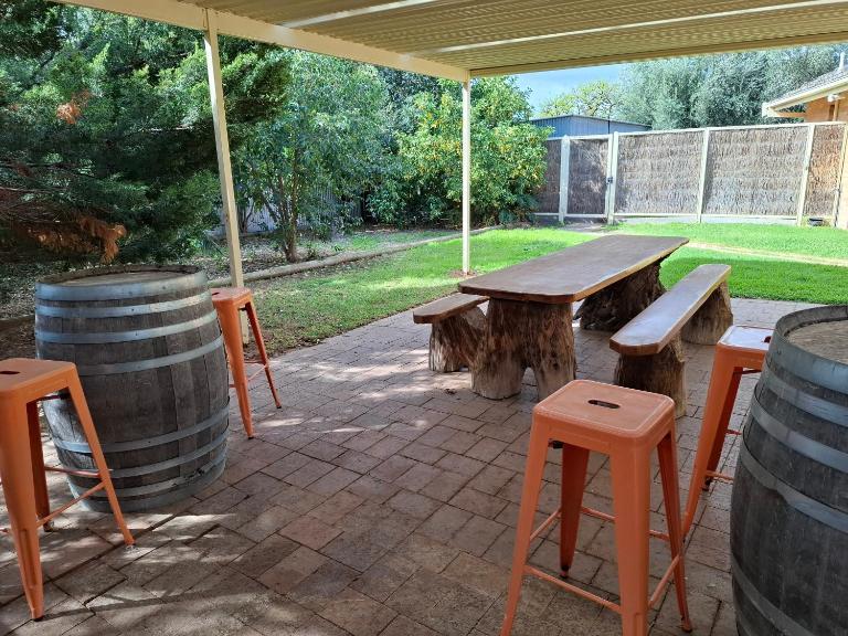 PAK House Central - Spacious 4 Bedroom New Listing! - B&B Echuca