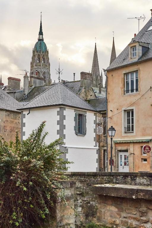 La Plus Petite Maison De France - B&B Bayeux