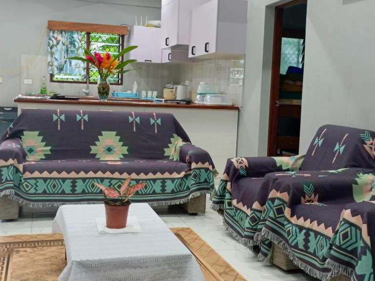 Fitz & Oritz Homestay - B&B Nanguilé