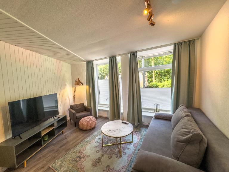 Schöne Wohnung für 4 Gäste an der Eilenriede mit kostenlosen Parkplätzen - B&B Hanóver