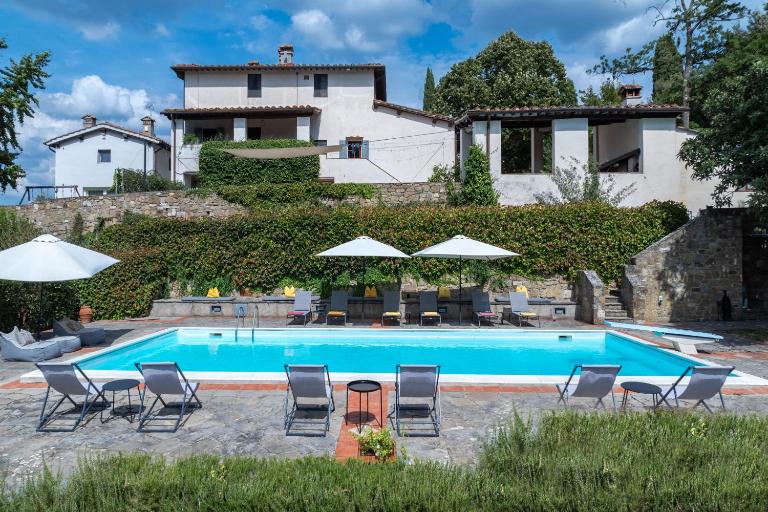 Apartments Florence - Villa Fonte Morgana with pool - B&B Pozzolatico