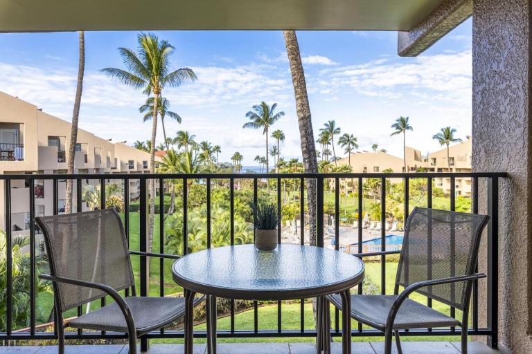 Steps to the Beach with Ocean View - Ferienwohnung Wailea