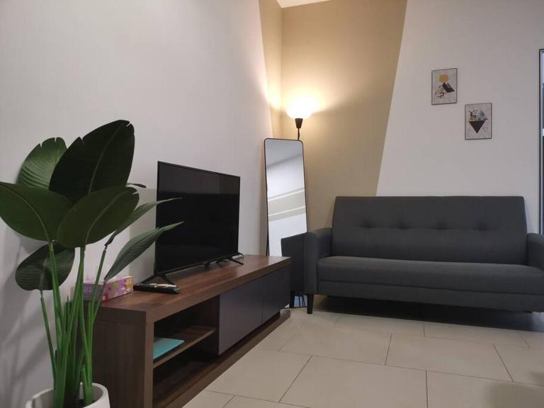 Minimalist Retreat at The Mines-A19 - B&B Serdang Lama
