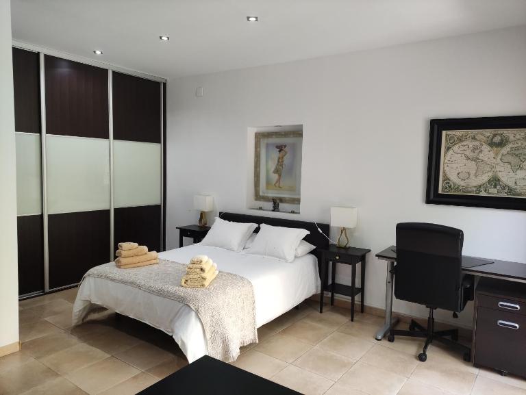 Alojamiento independiente de invitados el Olivo - B&B el Prat de Llobregat