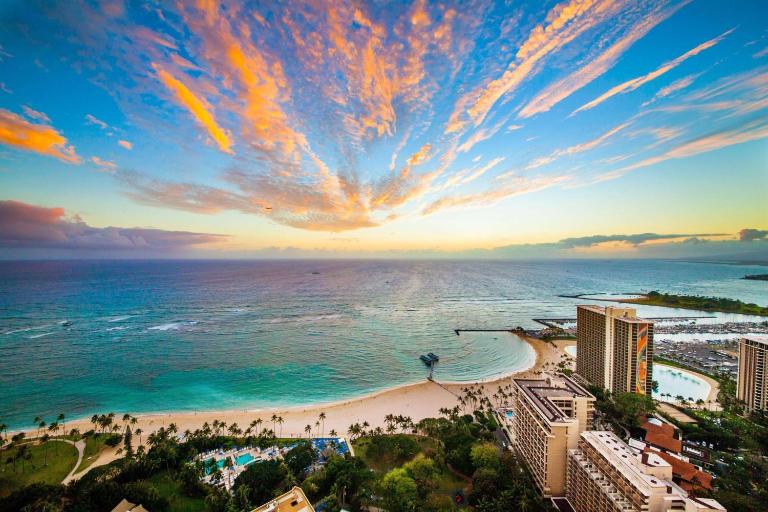 Honu Hale Penthouse 2 BDR Ocean View Waikiki - Bed and Breakfast Honolulu