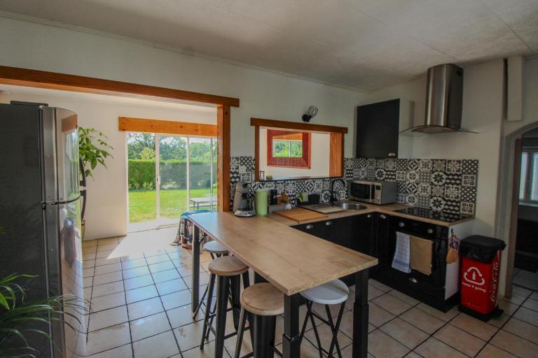 Charmante Maison avec Terrasse - B&B Saint-Vallier