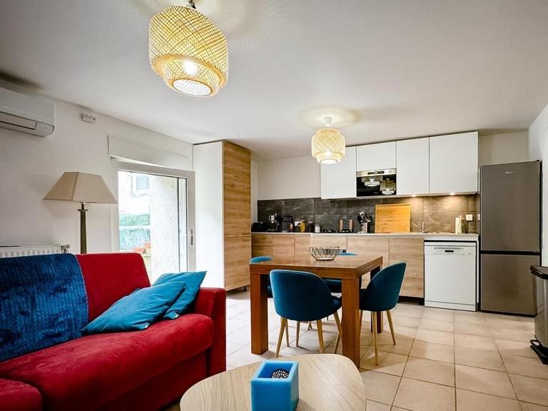 DREAM HOLIDAY 26 - Charmant T2 4 Pers 38m2 Terrasse de 14m2- Clim, Wifi, Parking - Sur RN7 au calme - au cœur de Livron sur Drôme à 5Km l'Autouroute Proximité A7 - B&B Livron-sur-Drôme