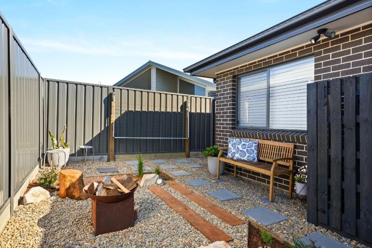 The Bayswood Retreat on Moona Creek by Experience Jervis Bay - B&B Vincentia