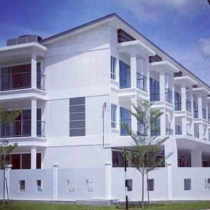 Homestay Bandar Baru Bangi Aman Permai - Bed and Breakfast Kajang
