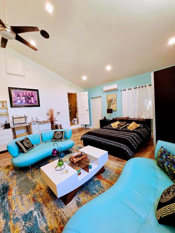 Luxury Guesthouse - Bed and Breakfast Los Angeles