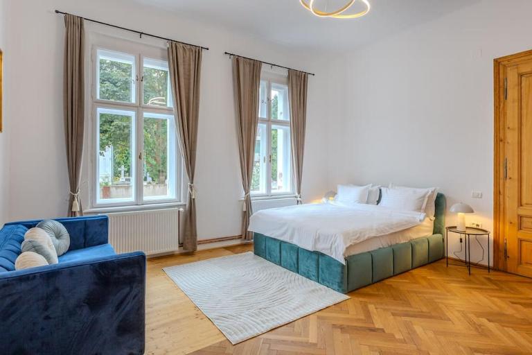 Katharina Gate Apartment by Kronstay - B&B Braşov