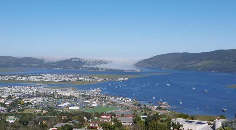 Villa C View Four Apartments - B&B Knysna