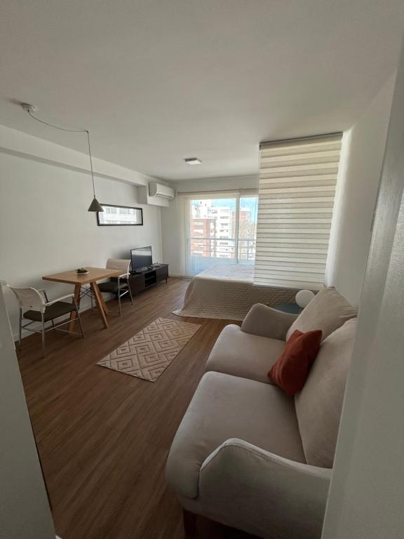 Hermoso monoambiente en Punta Carretas piso 8 - B&B Montevideo