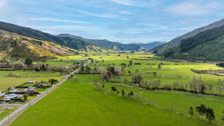 Pukeko Cottage - Marlborough Sounds Retreat - B&B Mahakipawa