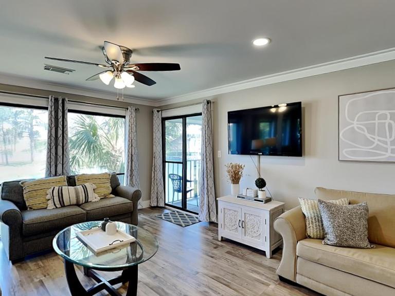 Edgewater Villa #909 - Bed and Breakfast Panama City Beach