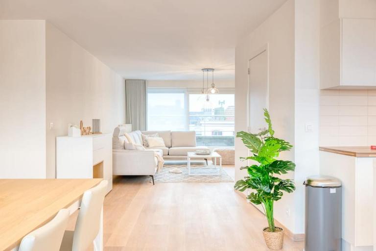 Lively Coastal Haven 3BD Retreat - Ferienwohnung Blankenberge