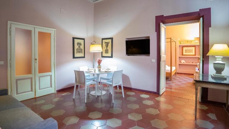 EasyTopStay - Campo de' Fiori Pinky House - Ferienwohnung Rom