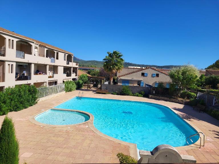 Comme à la maison, meublé de Tourisme 3 étoiles tout confort - Ferienwohnung Le Beausset