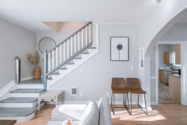 5 Bedroom House Cheerful Bungalow with AC Pet Friendly - Ferienwohnung Corvallis