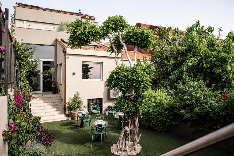 Luxury B&b Euphorbia - B&B Acireale
