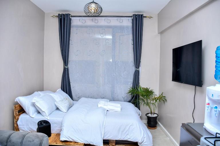 Elegant Studio with Rooftop Pool in Nairobi -Jovial Homes - B&B Kiambu