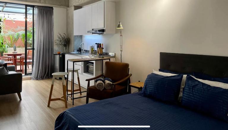 Loft con Patio privado - B&B Medellín