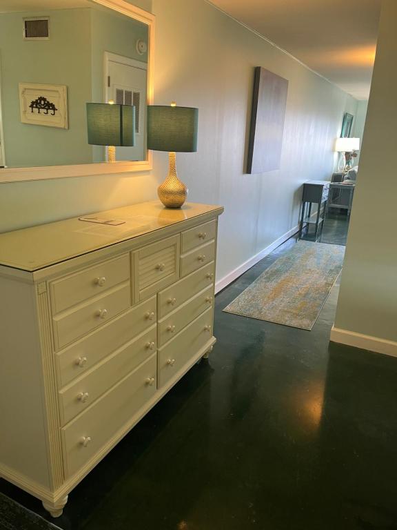 Summer Sands - 406 by Sea Scape Properties - Bed and Breakfast Wrightsville Beach