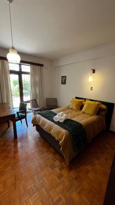 Retro City Center Gem by ARPA Hospitalities - Ferienwohnung Stellenbosch