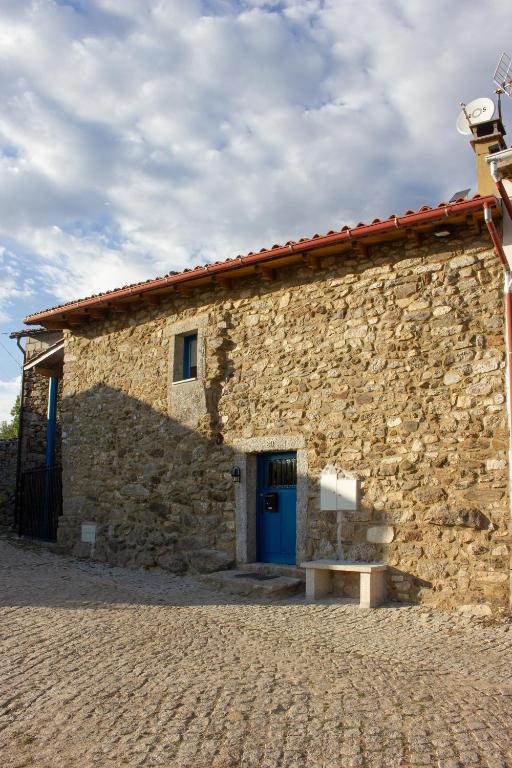 Casa de Pombares - Bed and Breakfast Veigas