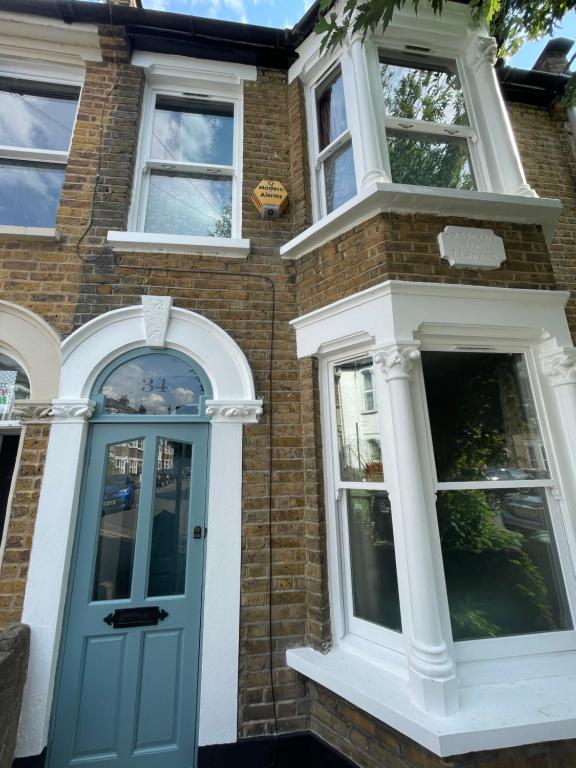 Victorian house Walthamstow east London - B&B London