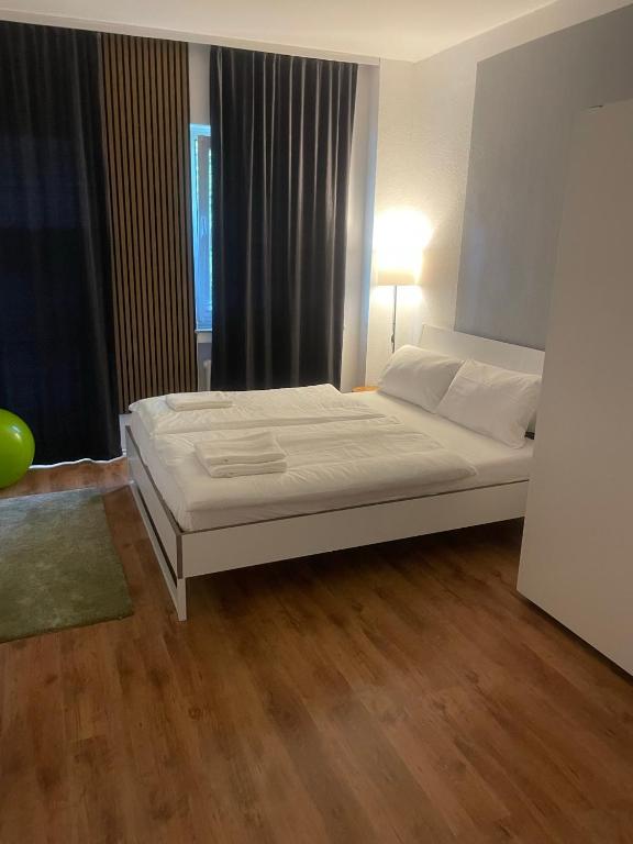 Köln Wohnung 4 min nähe von Hbf und Dom mit Garten ,Balkon & office - B&B Colonia