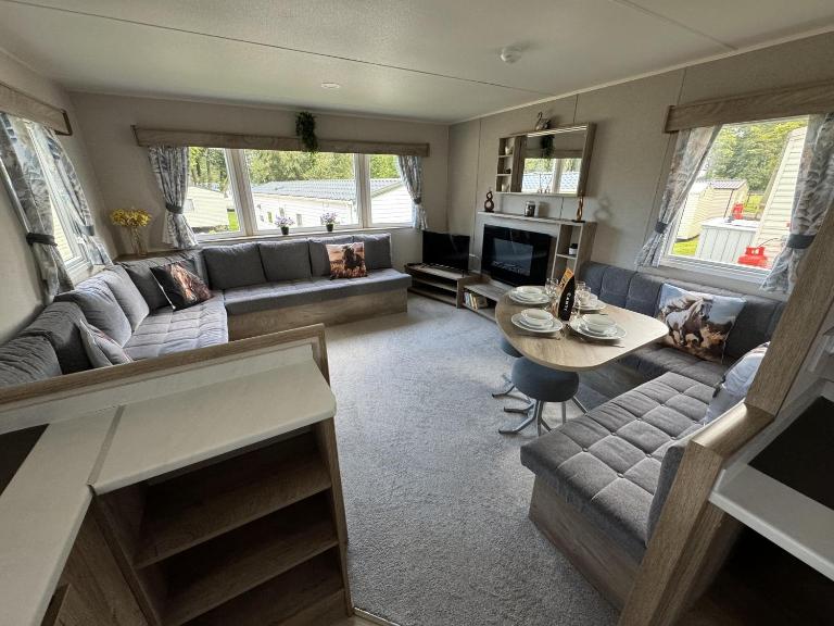 West Lawn 47 Haggerston Castle Paddock Views - B&B Berwick-upon-Tweed