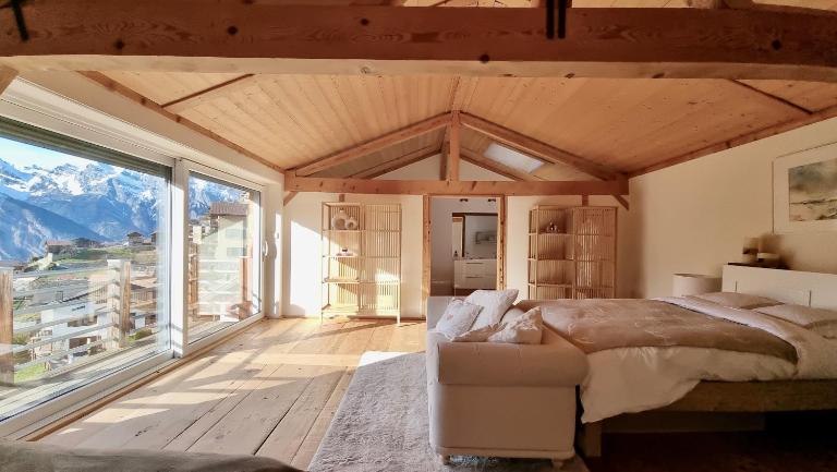 Charming 6 bed chalet in 4 Valleés - Chambres d'hôtes Iserables