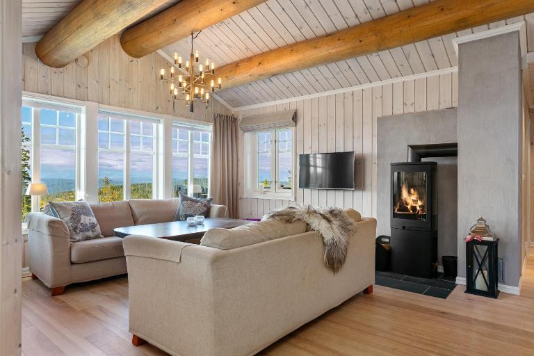 HYTTEEVENTYR I VALDRES MED JACUZZI, 5 soverom, alpinbakke og skiløyper like ved! - B&B Aurdal