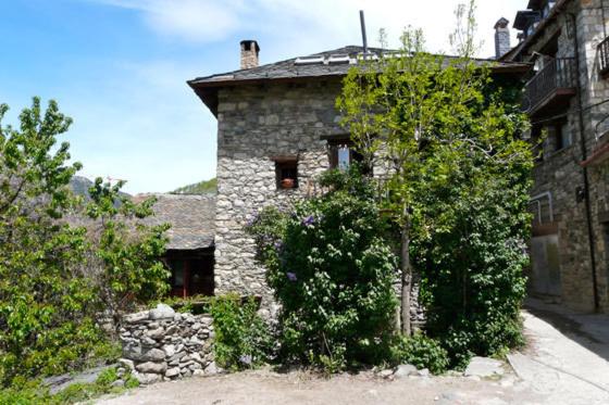 Casa Independiente Rural Ca de Corral - B&B Taüll