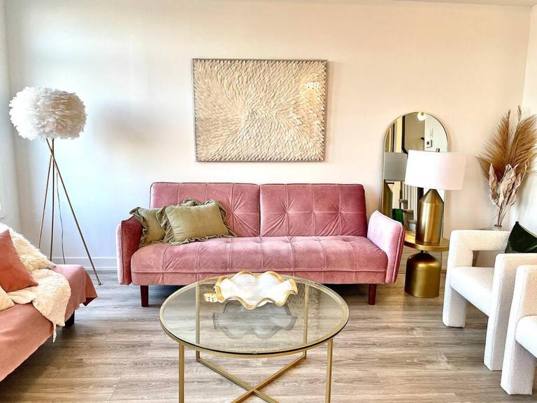 Luxury 3BR home with free parking, full kitchen in Stouffville Markham - B&B Stouffville