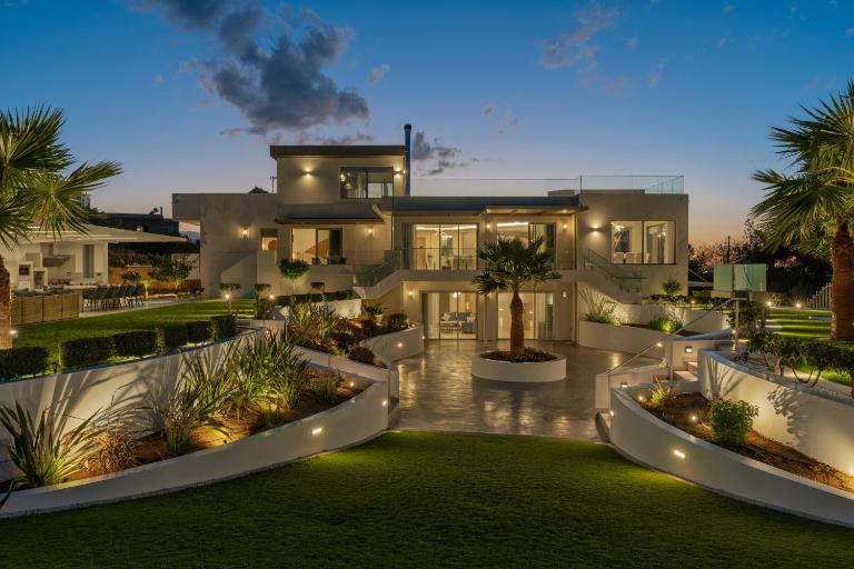 Luxury Villa Zakkallin - With Amazing View - Ferienwohnung Tría Monastíria