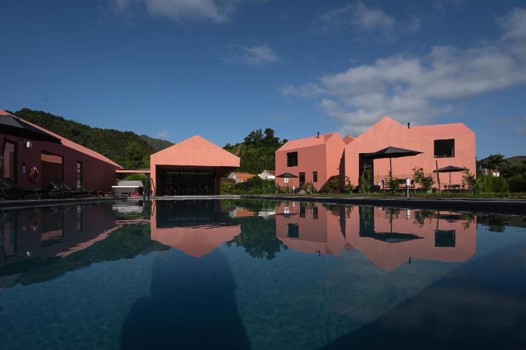 Canto`s Green Garden, Apartamentos Turísticos & SPA, 4 Estrelas - Ferienwohnung Furnas